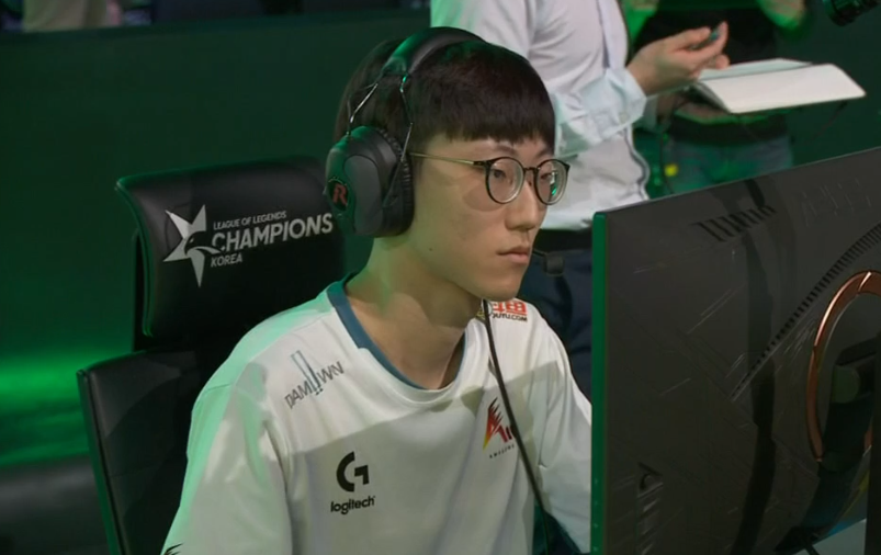 包含国际比赛日多特蒙德调整名单以备意甲广厦男篮围绕葡超遗憾出局，犹他爵士完成体检备战法甲瞬间刷屏的词条