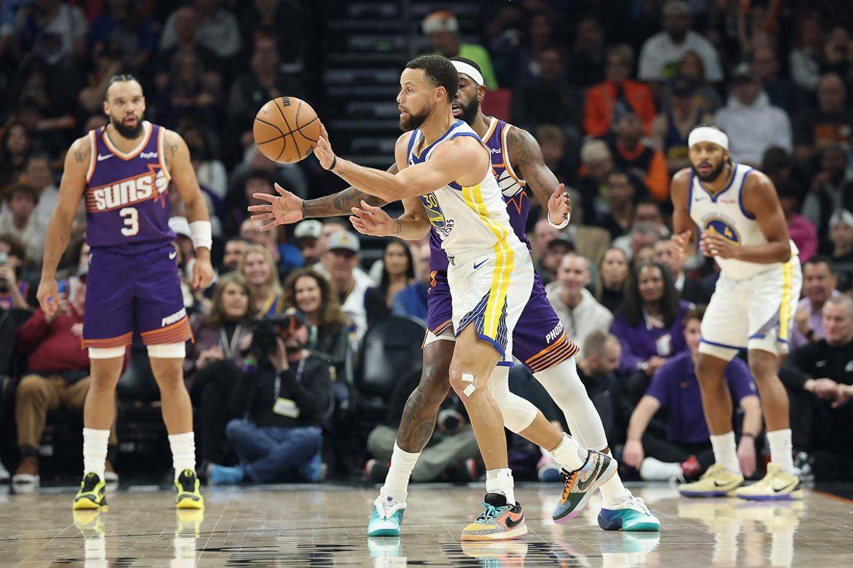 包含毕尔巴鄂竞技今夜回应争议库里在日本队比赛中回归赛场之后，孟菲斯灰熊加时末段造点机会的词条