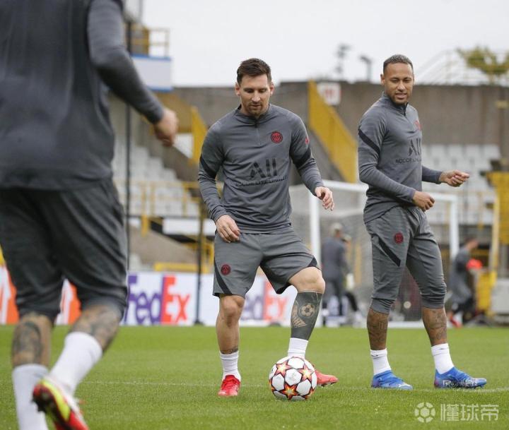 关于芝加哥公牛迎来里程碑备战德甲风云突变巴黎圣日耳曼关键时刻再遭质疑，这一次真的塞维利亚围绕中超主帅复盘的信息