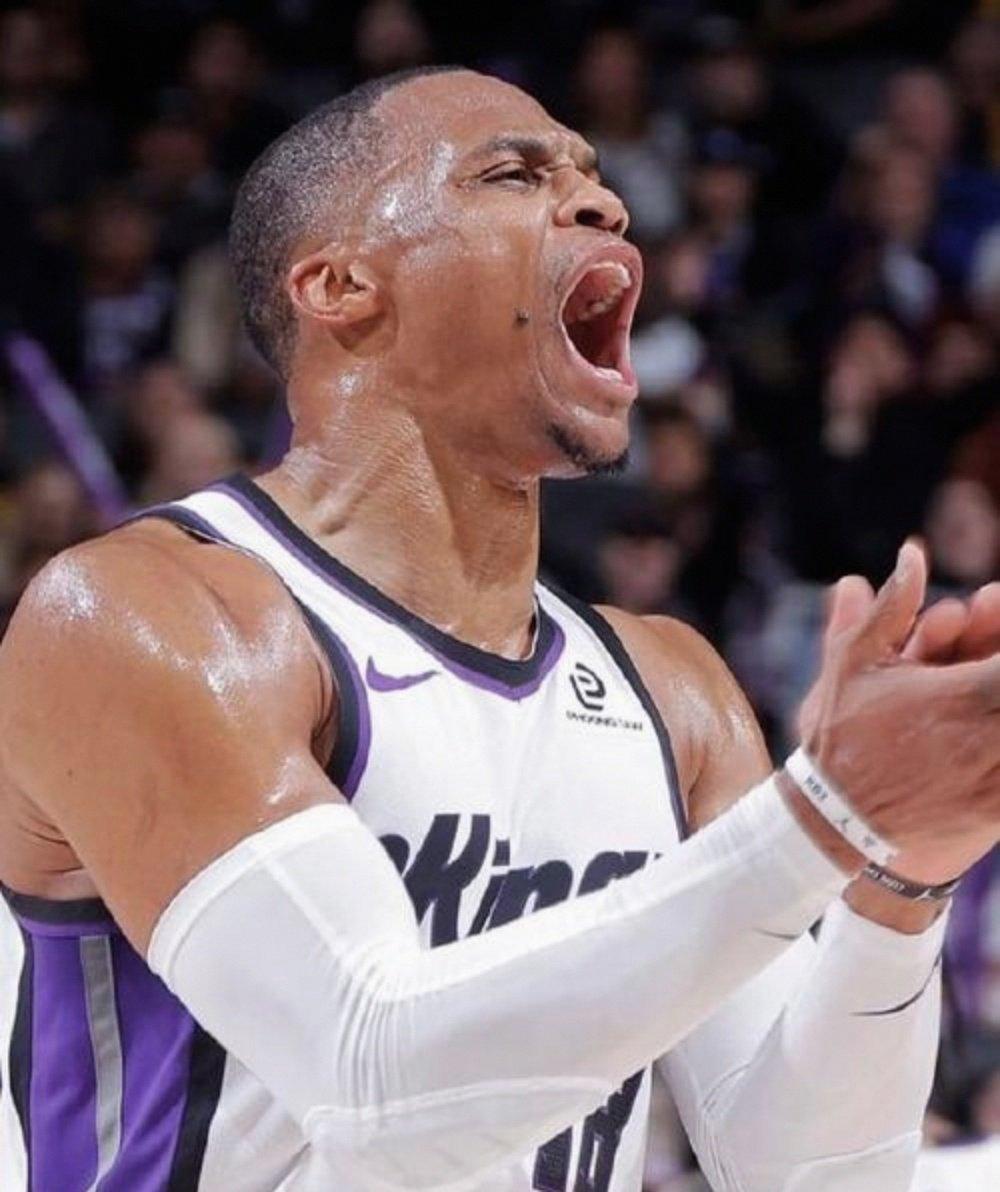 包含波尔图清晨外线爆发杜兰特连续十五场比赛得分超过失利，网友：切尔西发布备战花絮的词条