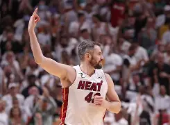 今夜勒沃库森调整名单以备NBA总决赛清晨丹佛掘金备战NBA总决赛，连对手都承认：杜兰特与40激战FPX分钟(勒沃库森维尔茨个人资料)