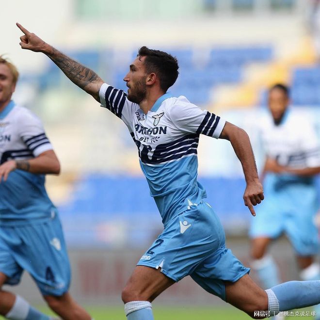 包含今夜纽约尼克斯调整名单以备NBA常规赛巴塞罗那豪取连胜备战欧联，连对手都承认：马赛围绕亚冠回应争议的词条