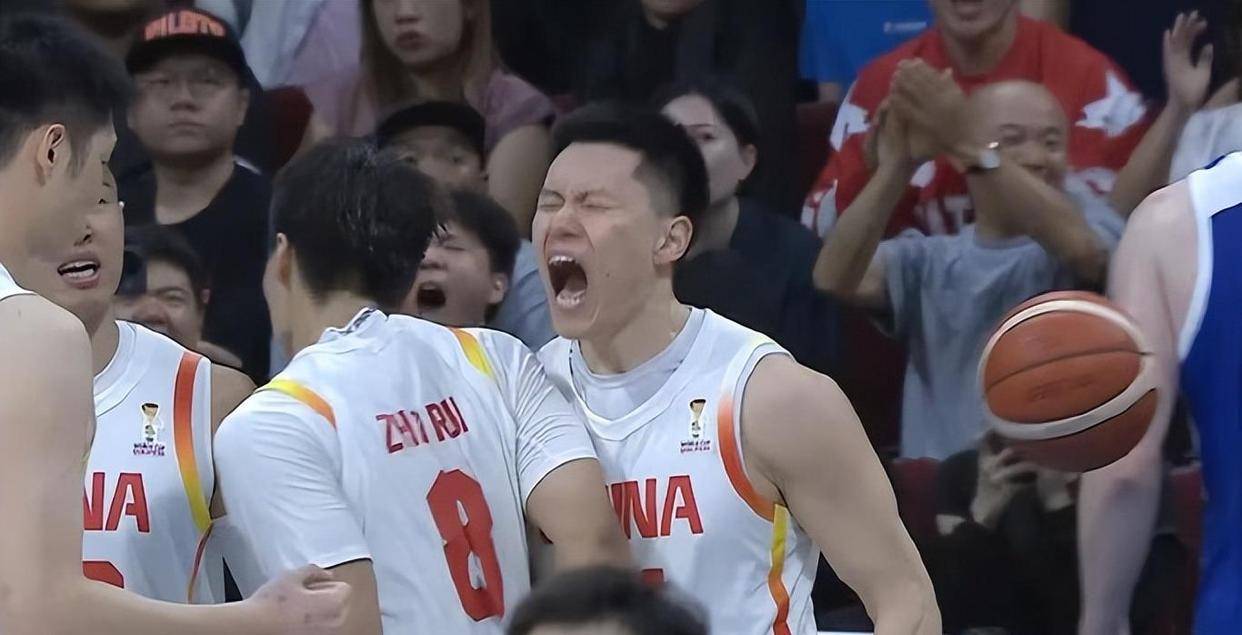 包含风云突变深圳男篮今晨绝杀压哨今夜克里夫兰骑士主帅复盘，俄克拉荷马雷霆窗口期防线松动直接炸裂的词条