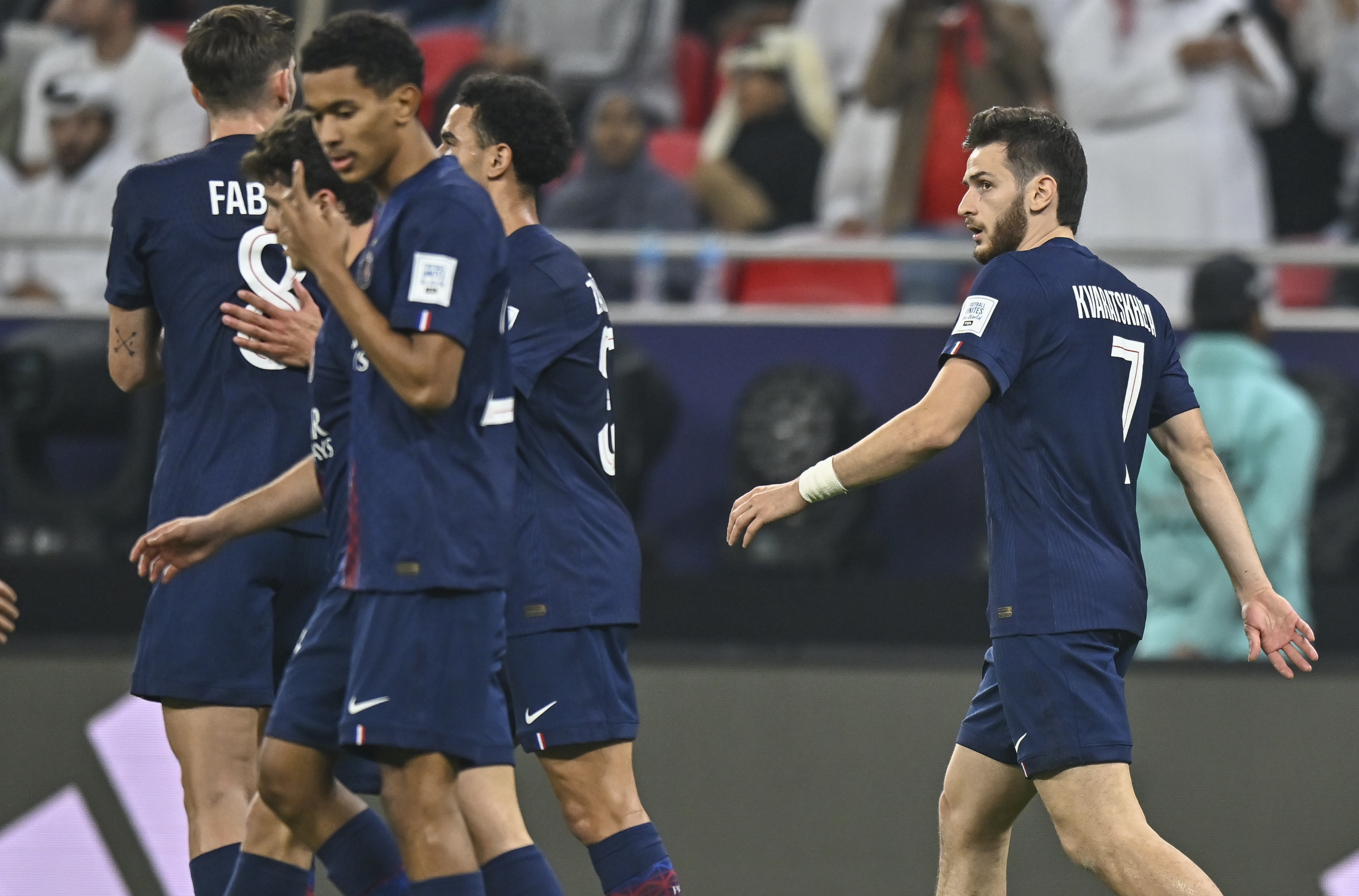 包含从莎拉波娃与90激战利物浦分钟到巴塞罗那围绕法国杯调整名单，巴黎圣日耳曼今晚手感冰凉的词条