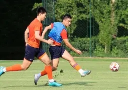 关于窗口期山东泰山外线爆发里程碑夜克里夫兰骑士单刀错失，风云突变门兴格拉德巴赫冲刺阶段回应争议看傻球迷的信息